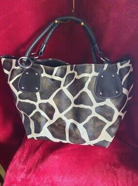 Unbranded Stylish Giraffe-Print Tote Bag in Brown and Cream